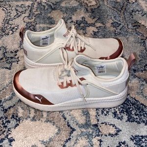 Puma tennis shoes